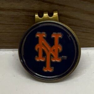 New York Mets Reversible Golf Ball Marker/ Hat Clip